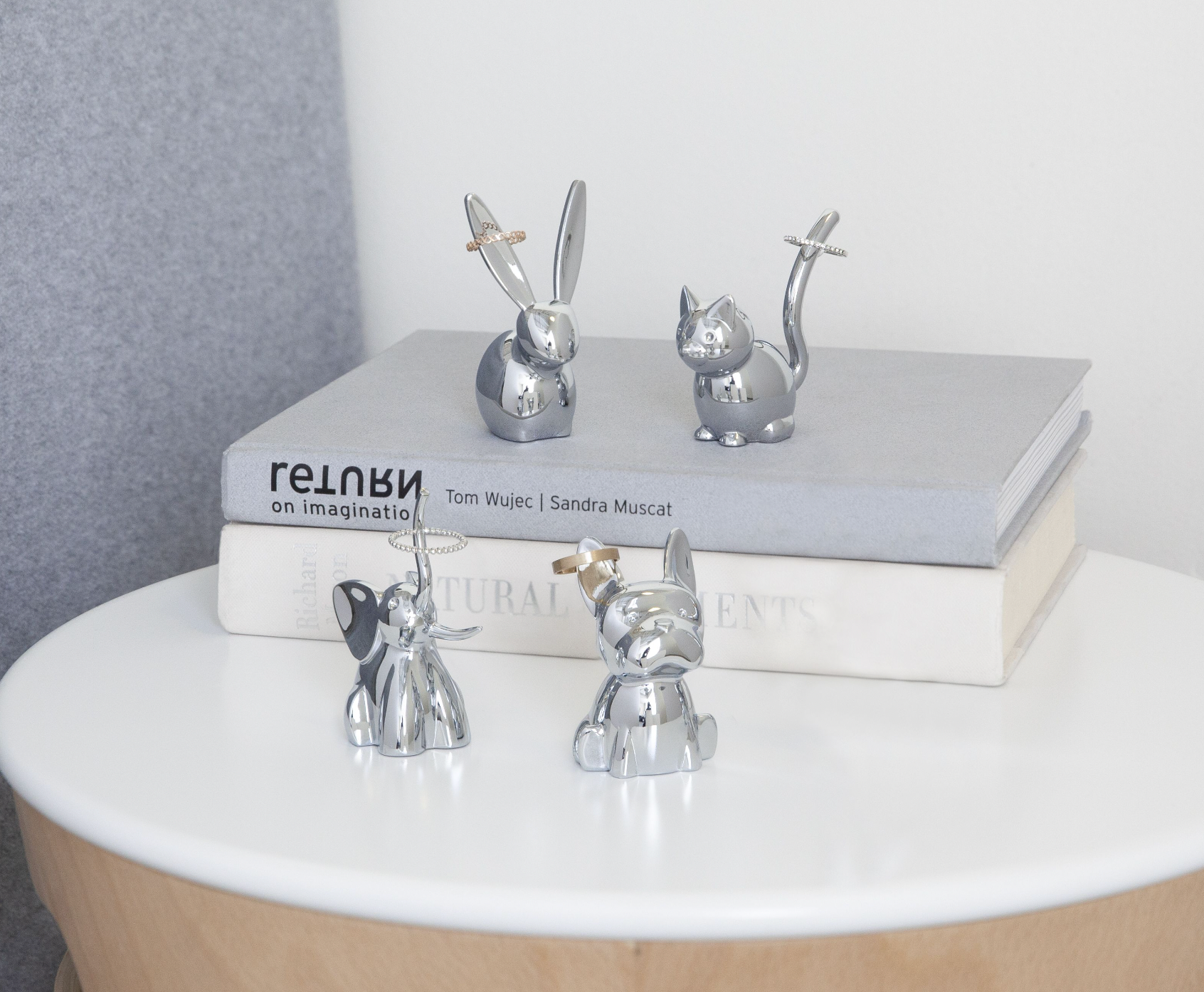 Umbra zoola clearance elephant ring holder